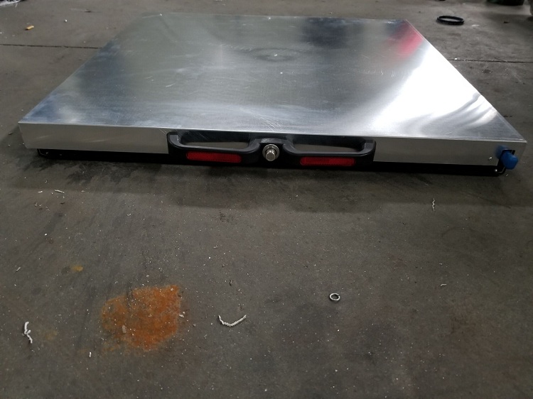 The Horizontal Slide Tray